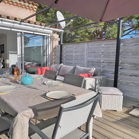 Mazet Saquedes 11 Vakantiehuis *